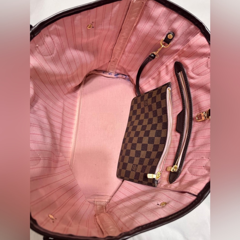Designer Checkered Brown Tote Bag with Pink Ballerina Interior Right Logo - Picture 6 of 12